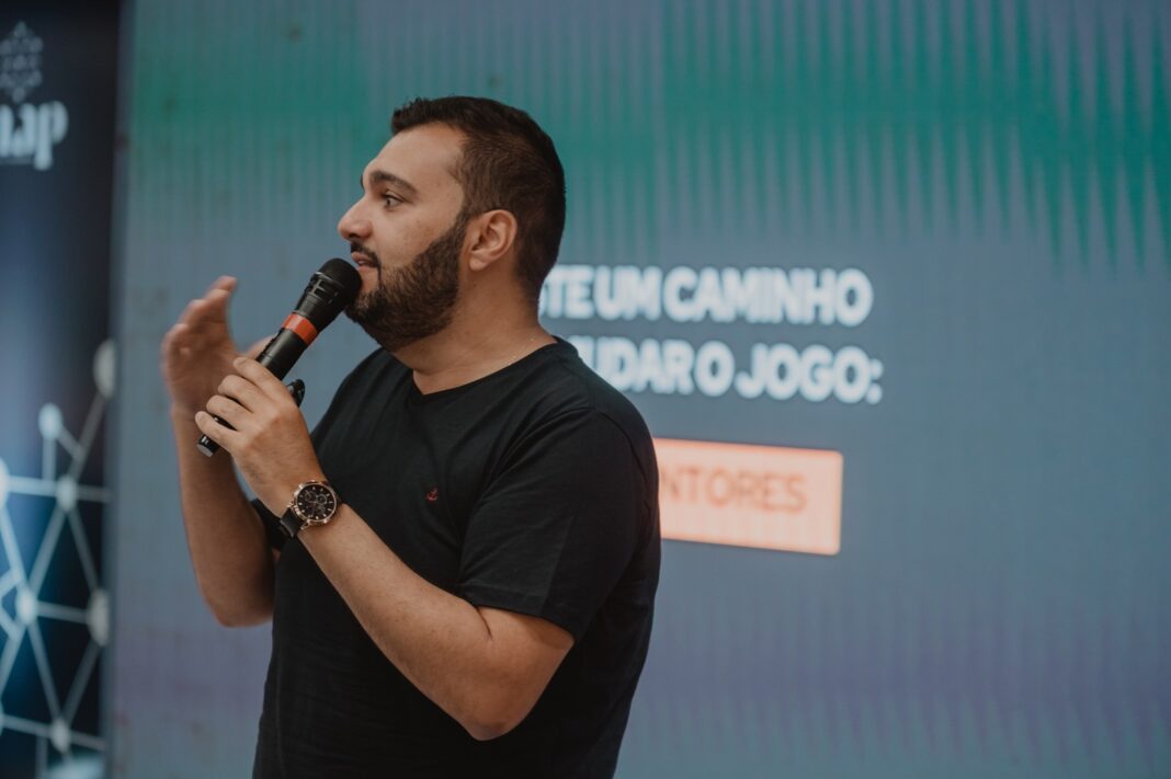 Jonathas Rebello, estrategista em vendas digital de produtos físicos e on-line, vende mais de 40 milhões na internet